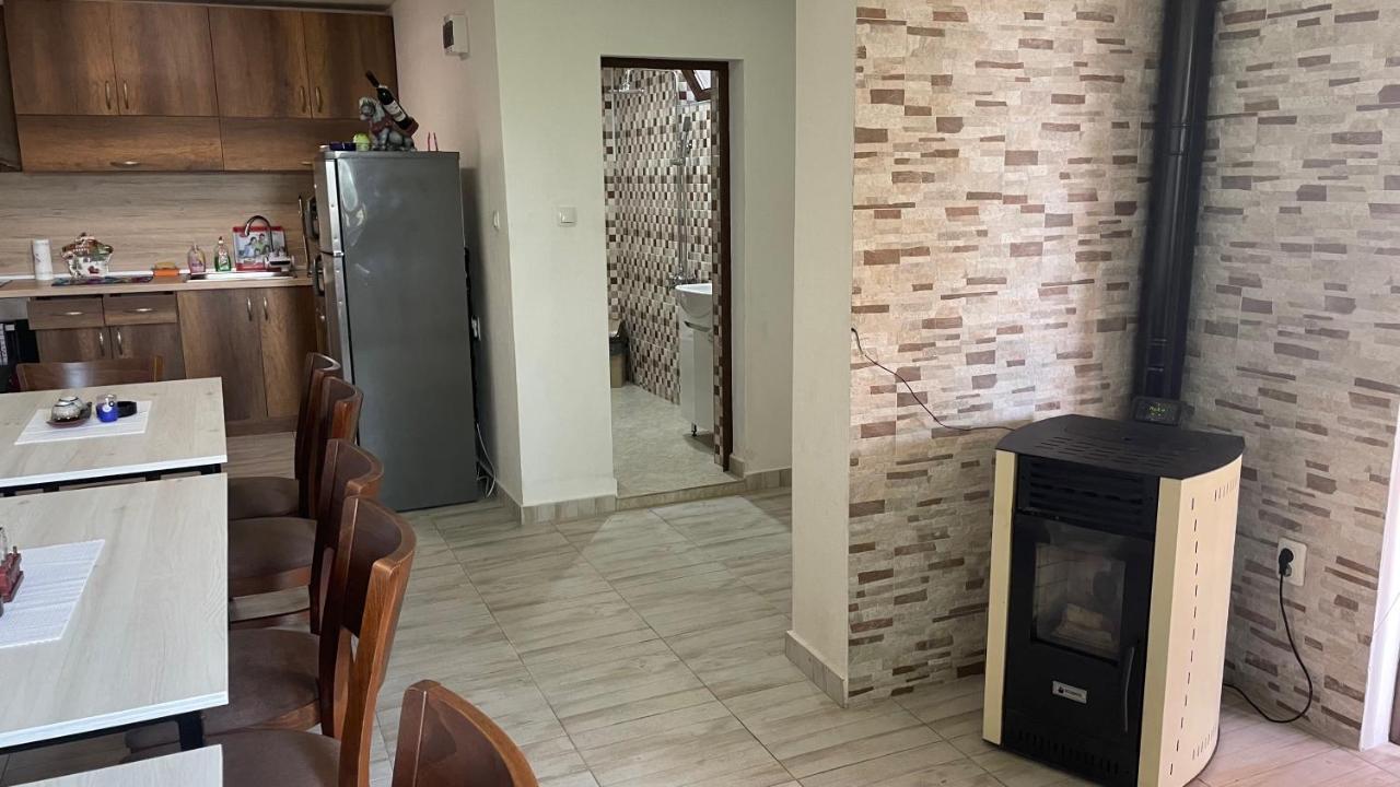 Saint Maria Guest House Velingrad Esterno foto